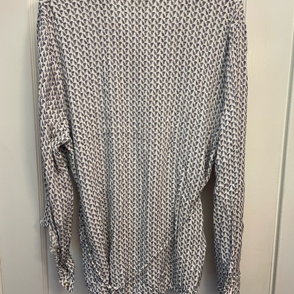 Perch by Blue Pepper white and navy patterned shirt. Size 3X - Picture 4 of 5